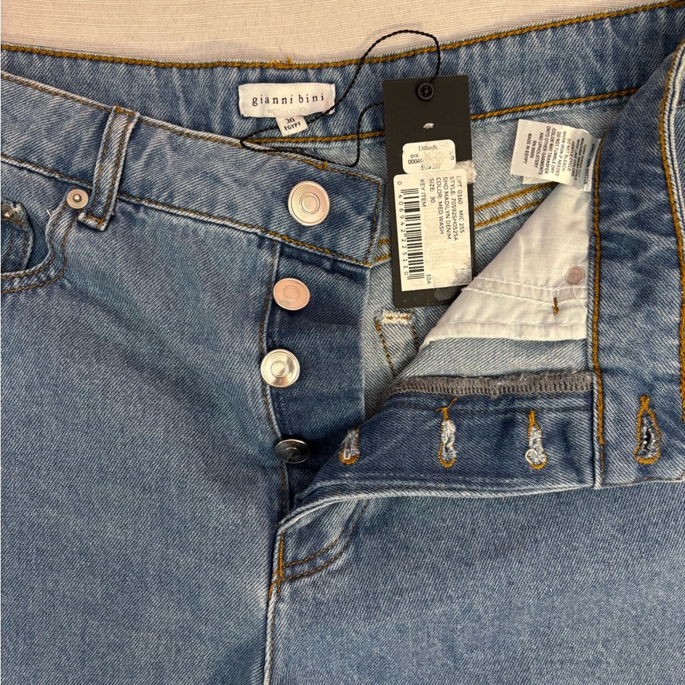 Gianni Bini Denim Shorts Sz 30 NWT | Gianni Bini Summer Mini Shorts | Denim - - Picture 3 of 9